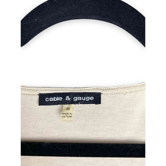 Cable and Gauge Shimmery Sleeveless Blouse - Picture 2 of 4